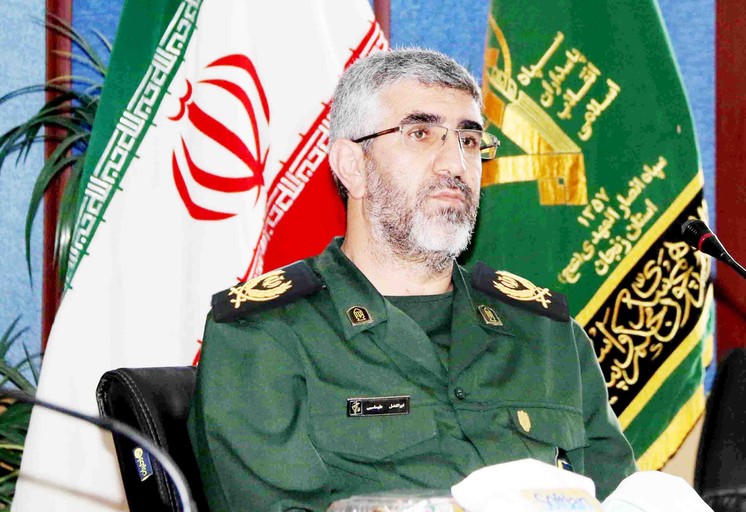 کارگران در صحنه اقتصادی بعنوان افسران جنگ اقتصادی در حال جهاد هستند