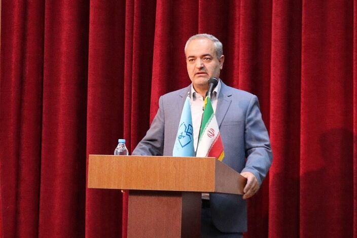 راه شهدا را با قدرت به پیش ببریم