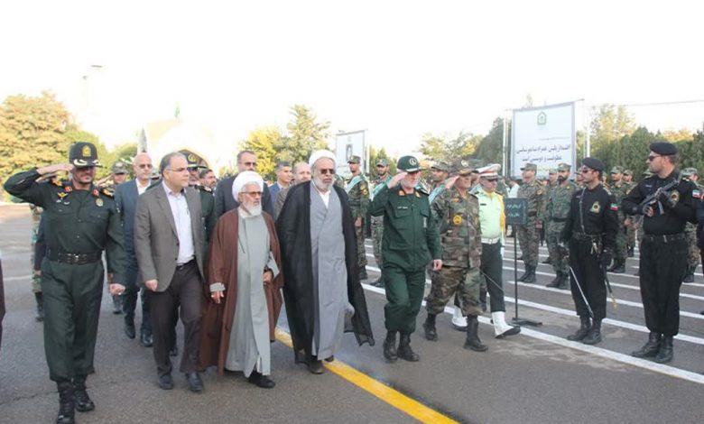 ایستادگی جمهوری اسلامی بدون اتکا به هیچ قدرتی و با اعتماد به مردم و ایمان به خدا در مقابل انواع تهاجمات