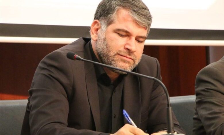 با واگذاری اراضی و ارائه تسهیلات حامی تولید خواهیم بود