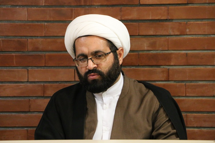 بانوان در تربیت نخبگان جامعه نقش مؤثری دارند