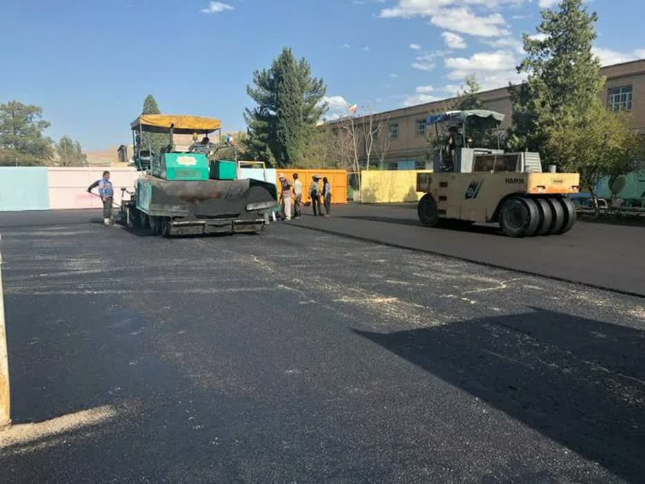 ترمیم و آسفالت 105هزار متر مربع محوطه مدارس زنجان