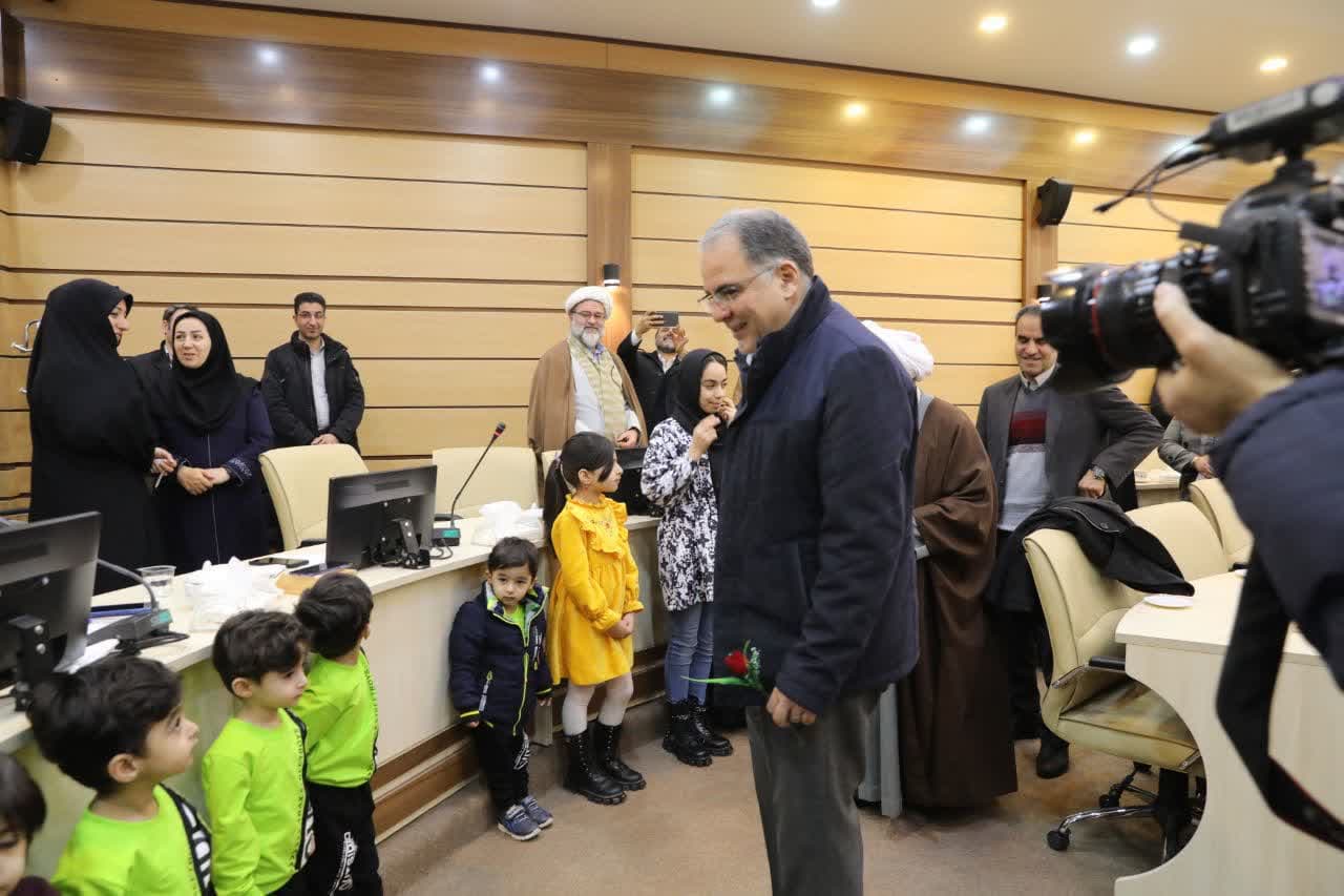 چهارقلوهای زنجانی کلید یک واحد آپارتمان را از دولت هدیه گرفتند