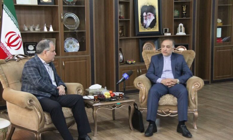 رونق تجارت خارجی به رونق تولید و اشتغال در کشور کمک می کند