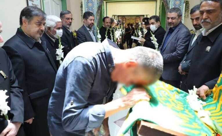 پرداخت بدهی 610 پدر و مادر زندانی جرائم غیر عمد توسط آستان قدس رضوی و مشارکت سایرین