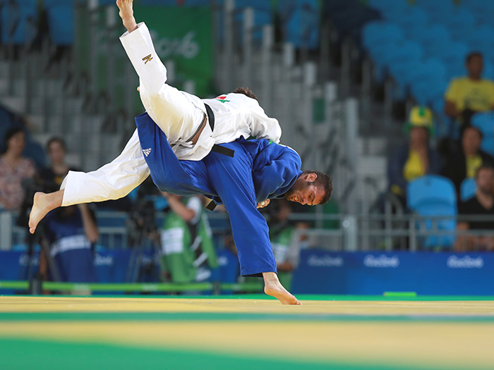 اعطای فضاهای ورزشی به هیئت‌ها، کمک بزرگی برای آن‌ها است