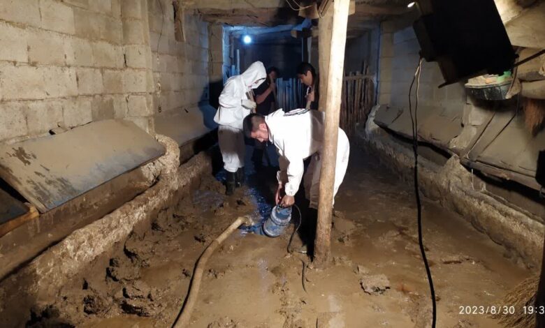 تخلیه آب منازل روستای قره چریان توسط هلال احمر های زنجان