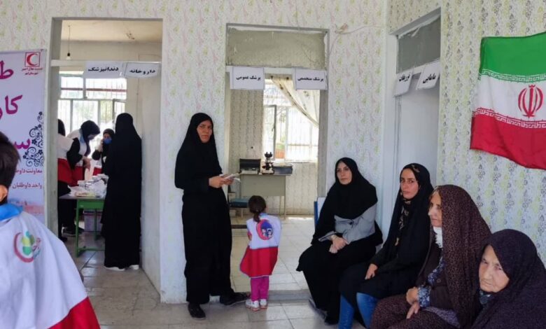 حضور کاروان سلامت هلال احمر در روستای گل مکان