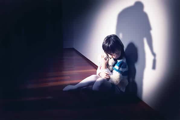 عموم مردم باید نسبت به کودک آزاری حساس باشند