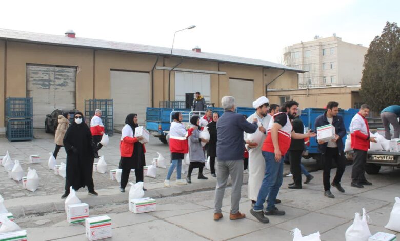 آغاز توزیع 700 بسته معیشتی توسط هلال احمر در محلات کم برخوردار استان زنجان