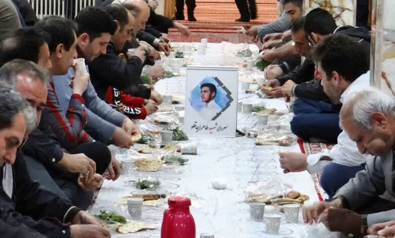 پویش «بفرمایید افطاری» در امامزاده سید ابراهیم (ع) زنجان