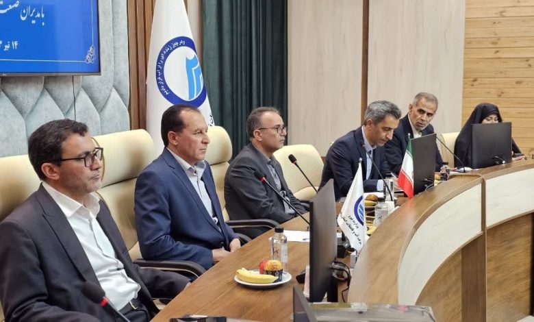 نشست مشترک مجمع نمایندگان استان زنجان با مدیران صنعت آب و برق برگزار شد