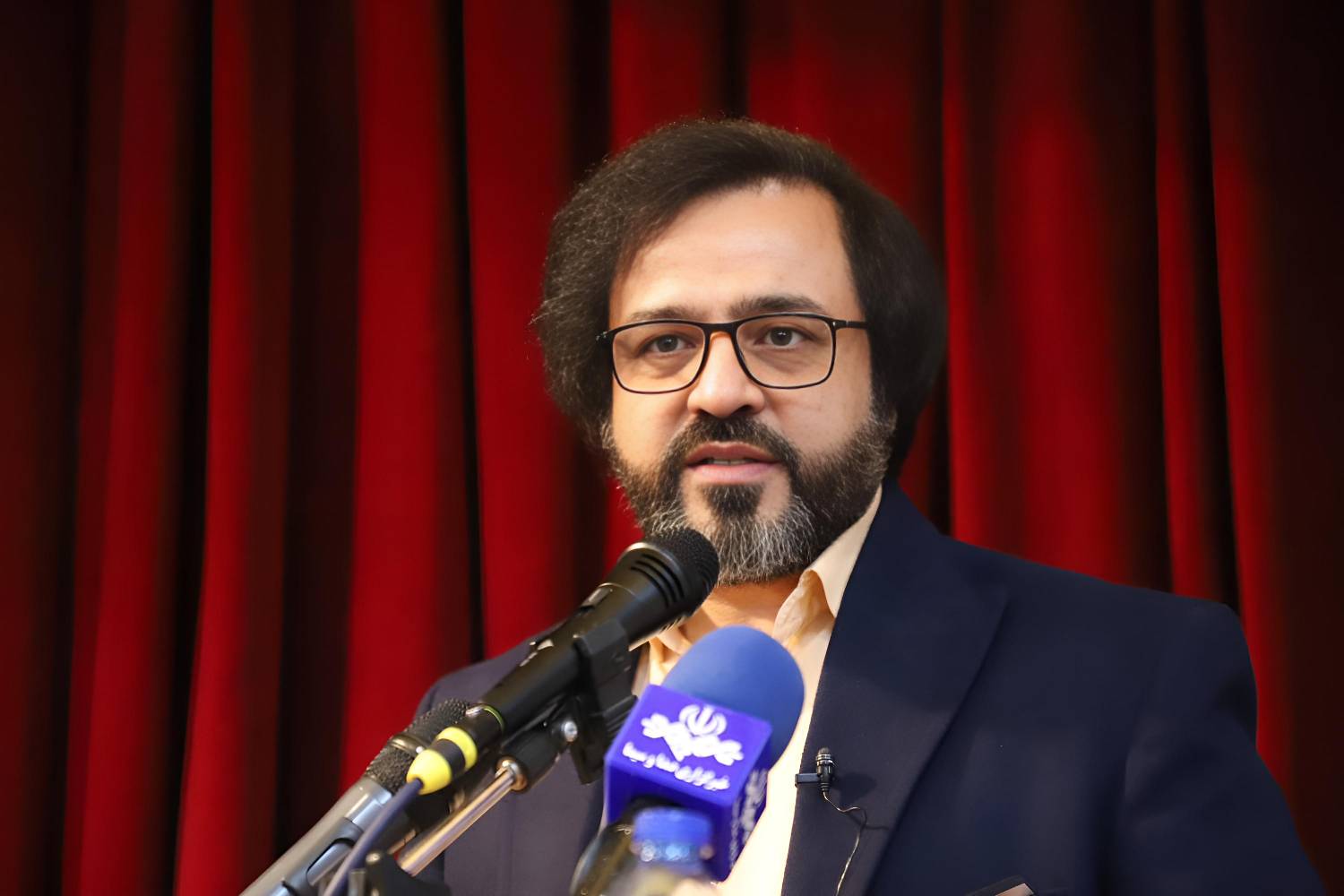 رسانه، کارش حق گویی و روایت واقعیت است